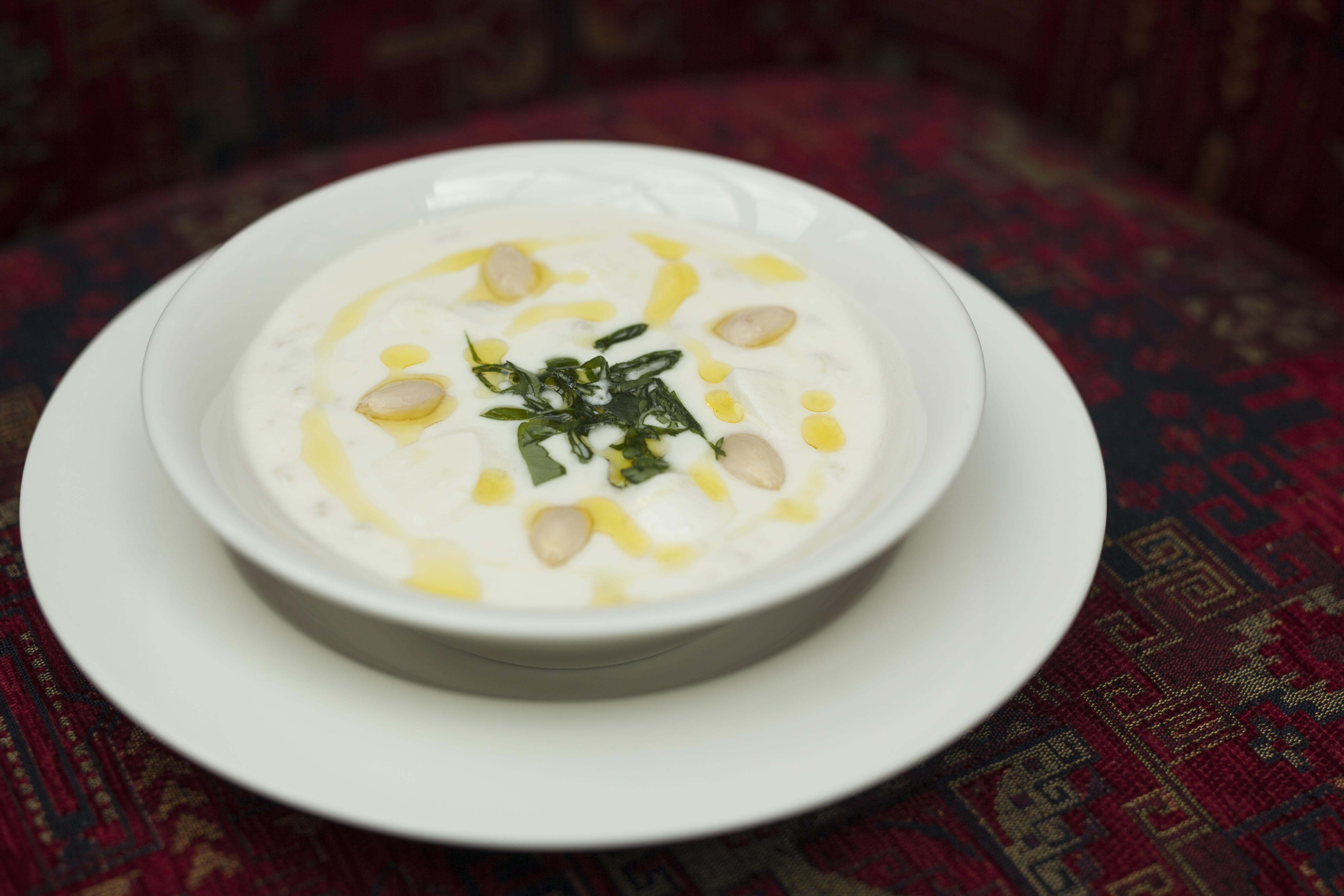 Grand Hotel Yerevan - Small Luxury Hotels Of The World Eksteriør billede Ayran with chickpeas