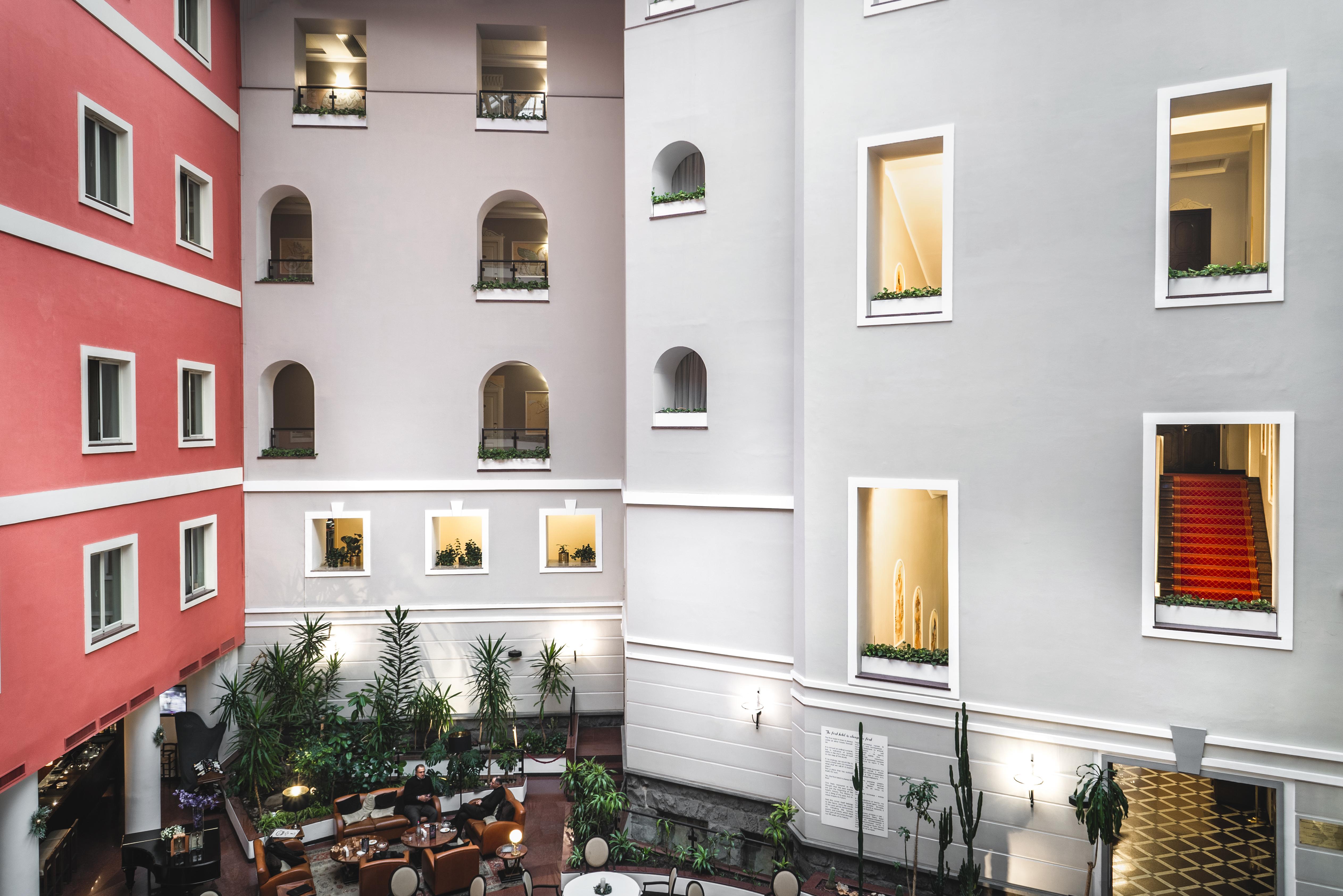 Grand Hotel Yerevan - Small Luxury Hotels Of The World Eksteriør billede
