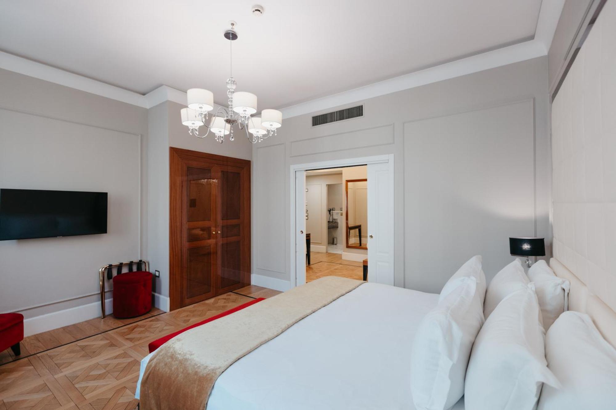 Grand Hotel Yerevan - Small Luxury Hotels Of The World Eksteriør billede