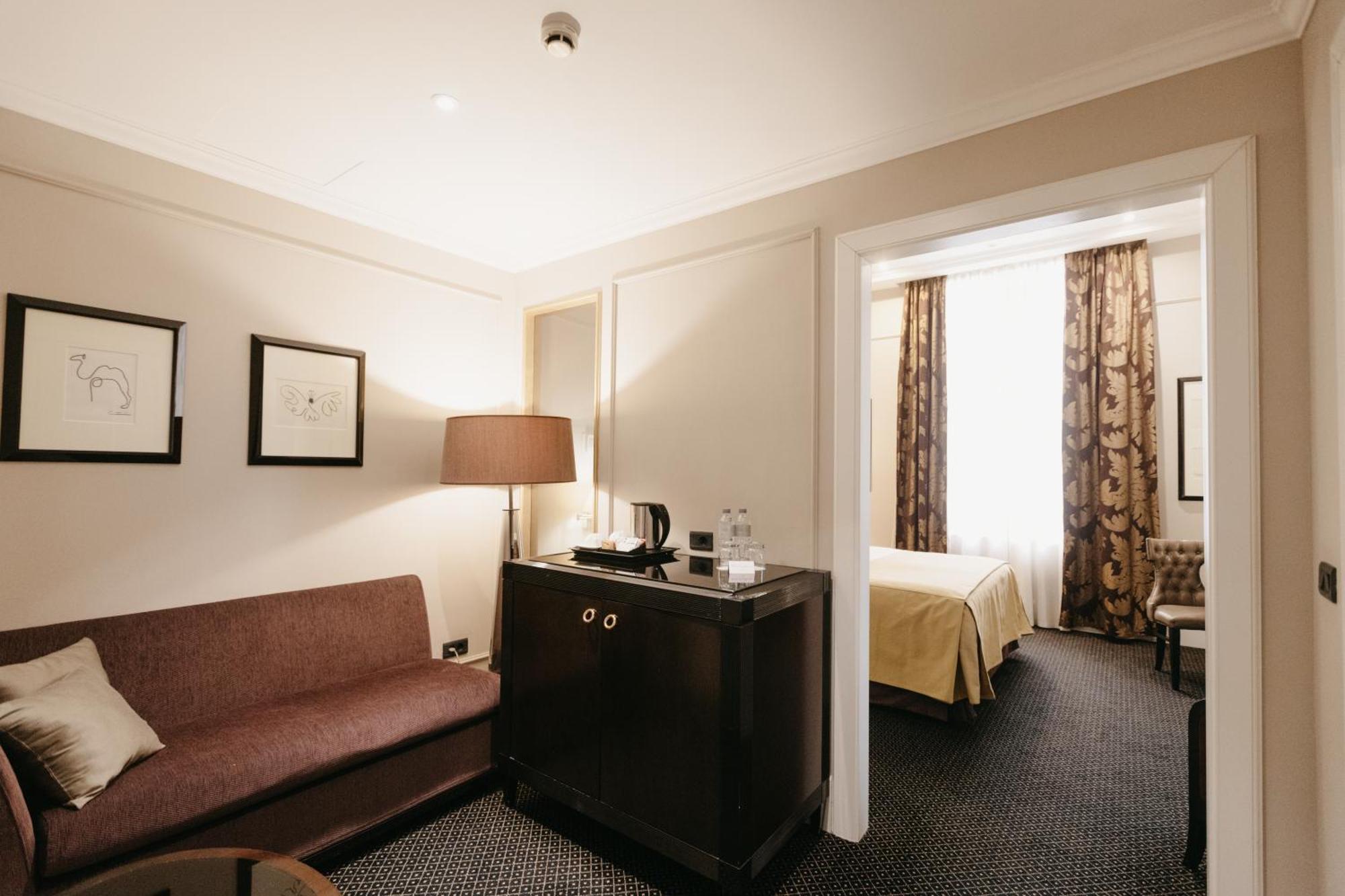 Grand Hotel Yerevan - Small Luxury Hotels Of The World Eksteriør billede