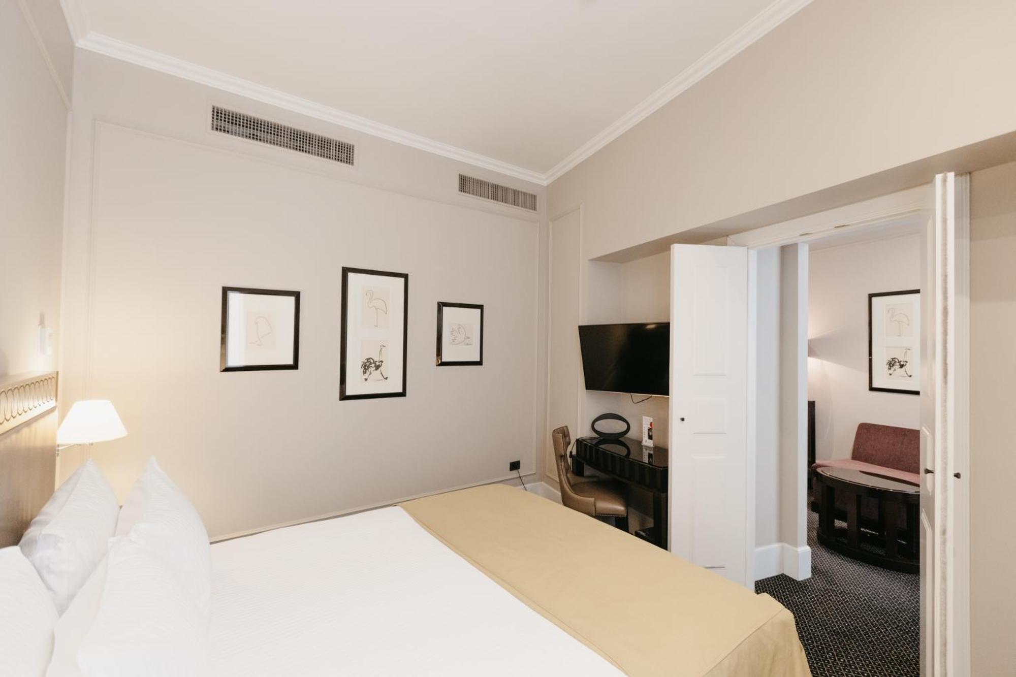 Grand Hotel Yerevan - Small Luxury Hotels Of The World Eksteriør billede