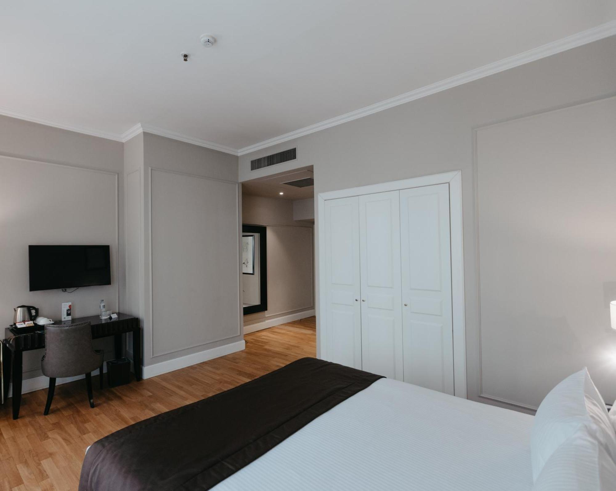 Grand Hotel Yerevan - Small Luxury Hotels Of The World Eksteriør billede
