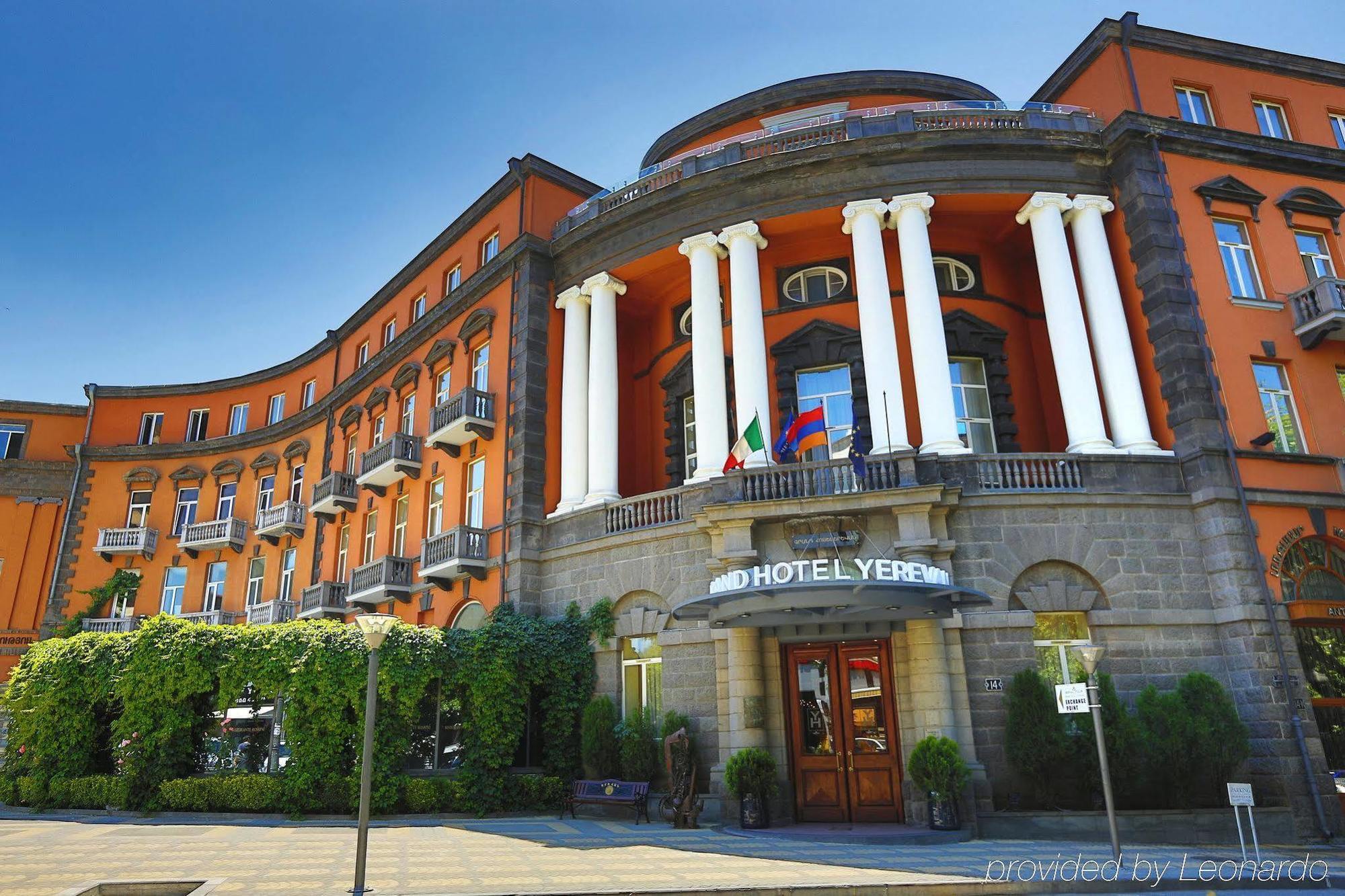 Grand Hotel Yerevan - Small Luxury Hotels Of The World Eksteriør billede